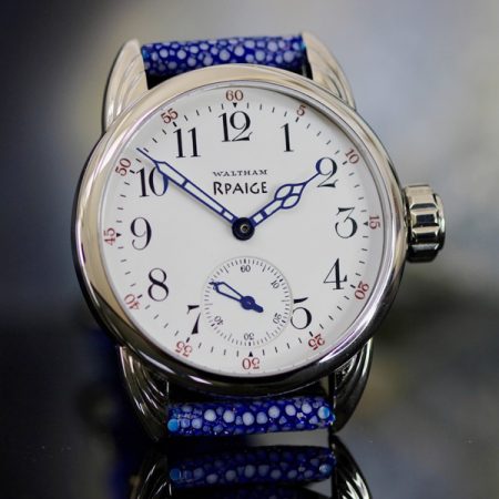 Classic Antique Enamel Dial with Arabic Numbers - Image 4